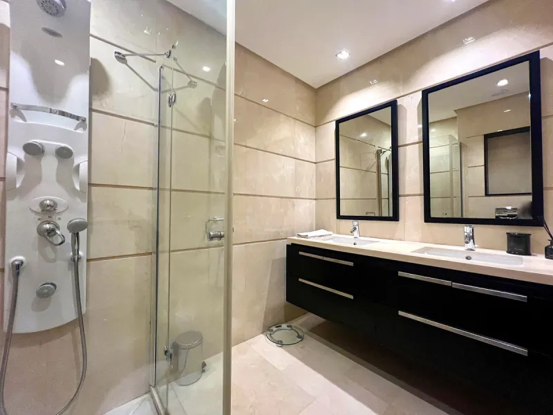 Apartment - Middle Floor Apartment в продаже в Benahavís, Málaga. В доме 3 спален и 3 ванных комнат. Площадь дома 160 м²