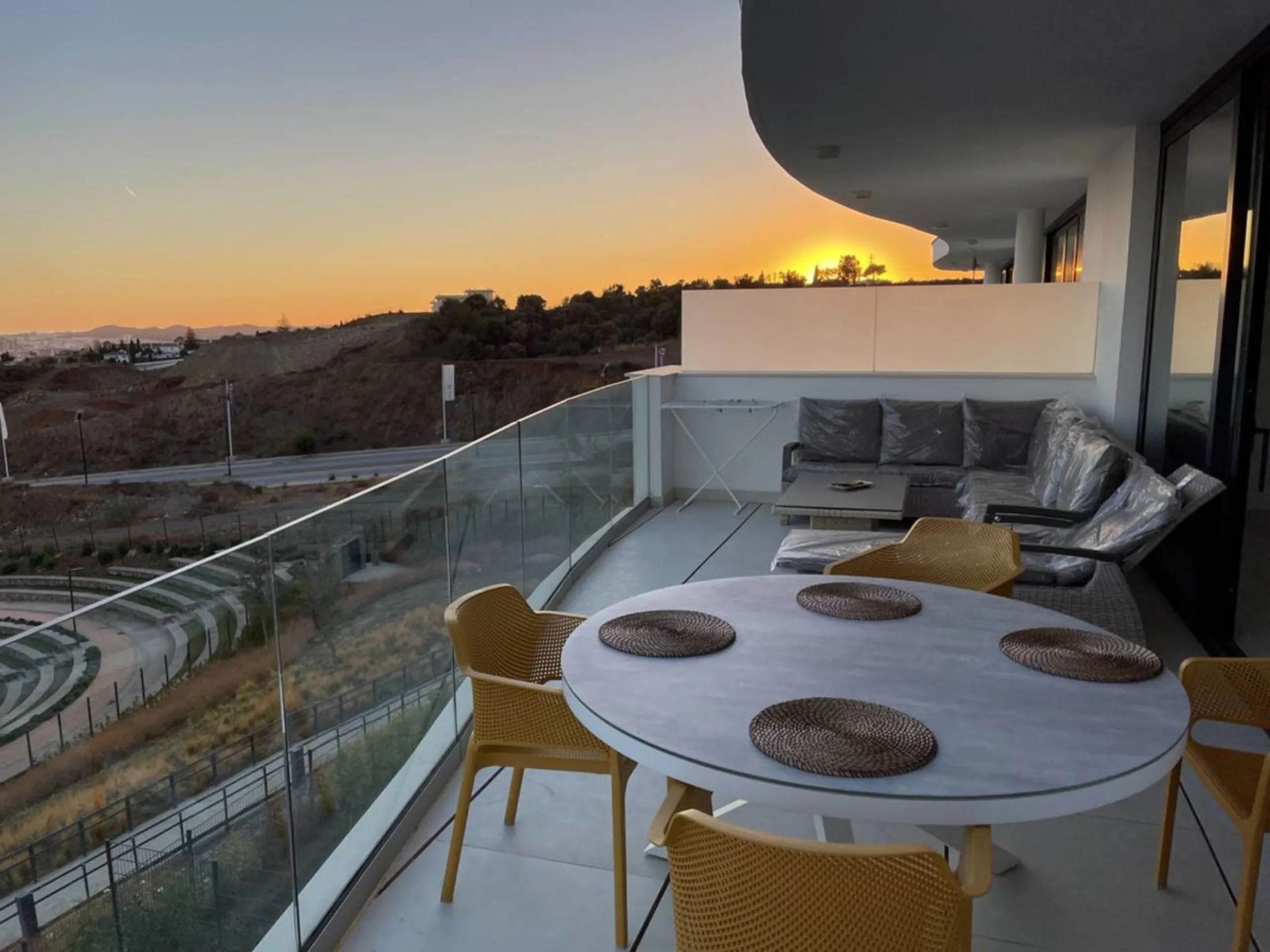 Exclusive 2-Bedroom Apartment in Higuerón West – Available for Sale