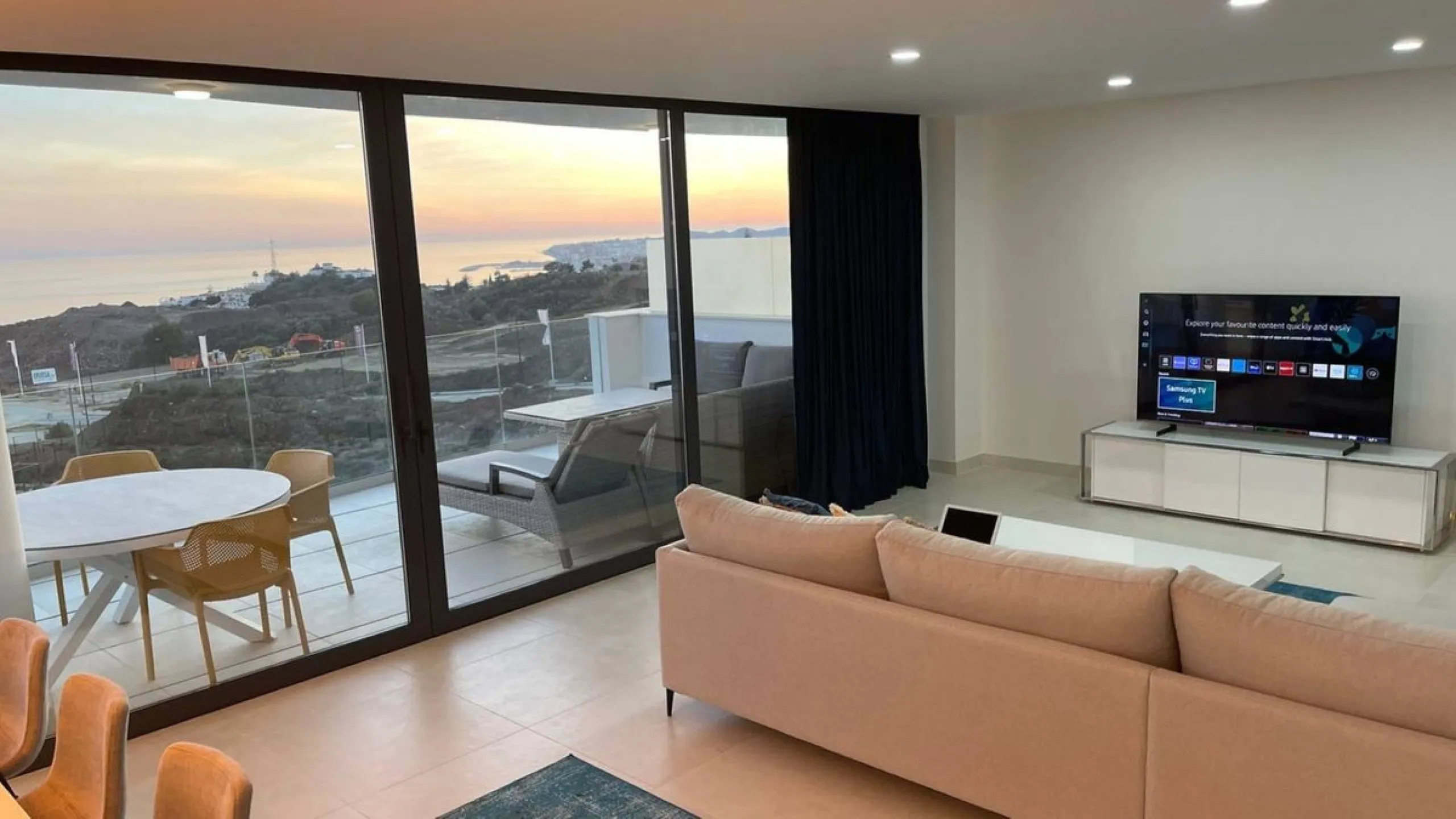 Exclusive 2-Bedroom Apartment in Higuerón West – Available for Sale
