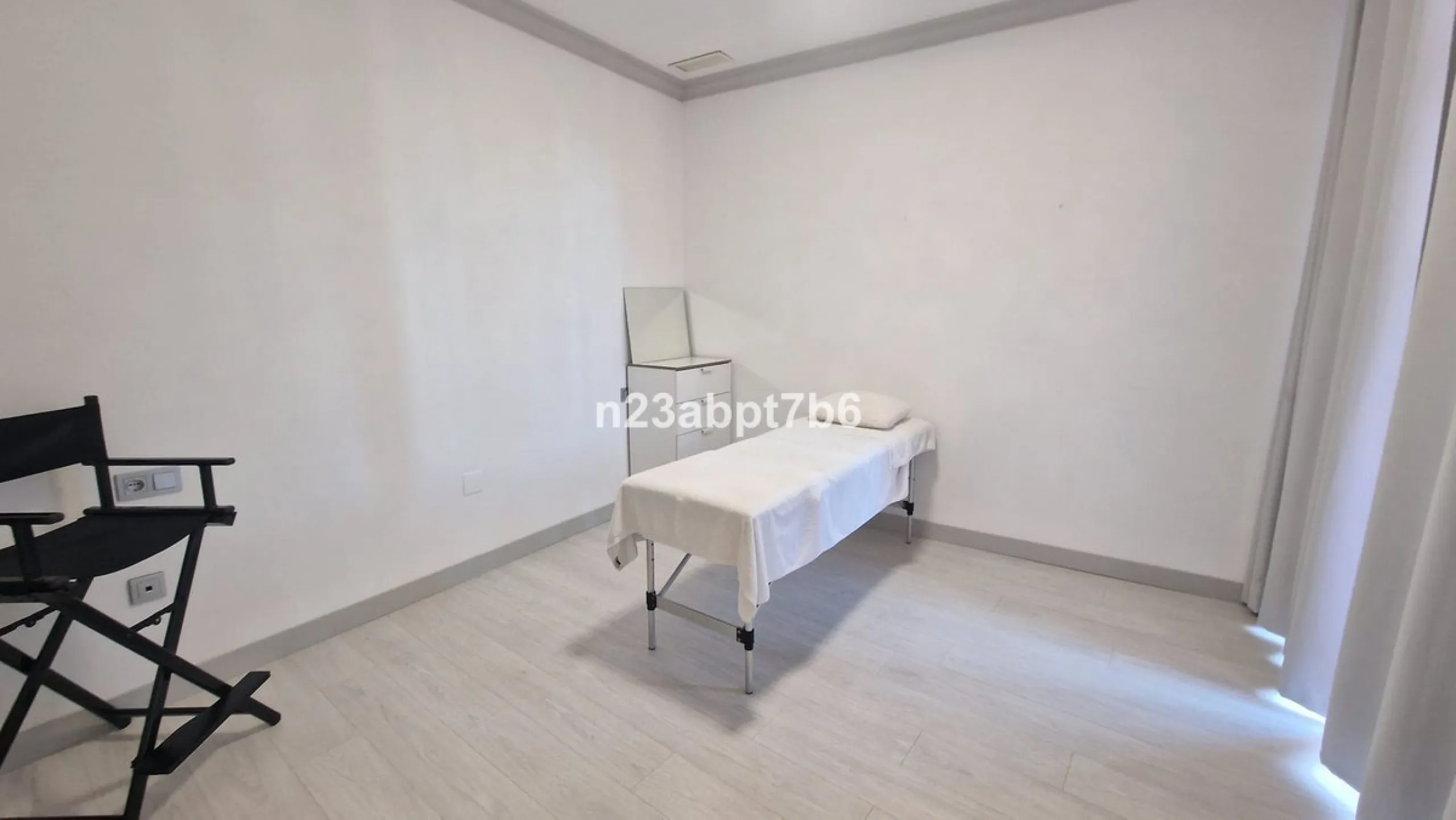 Apartment - Penthouse Duplex в продаже в El Paraiso, Málaga. В доме 3 спален и 3 ванных комнат. Площадь дома 235 м²