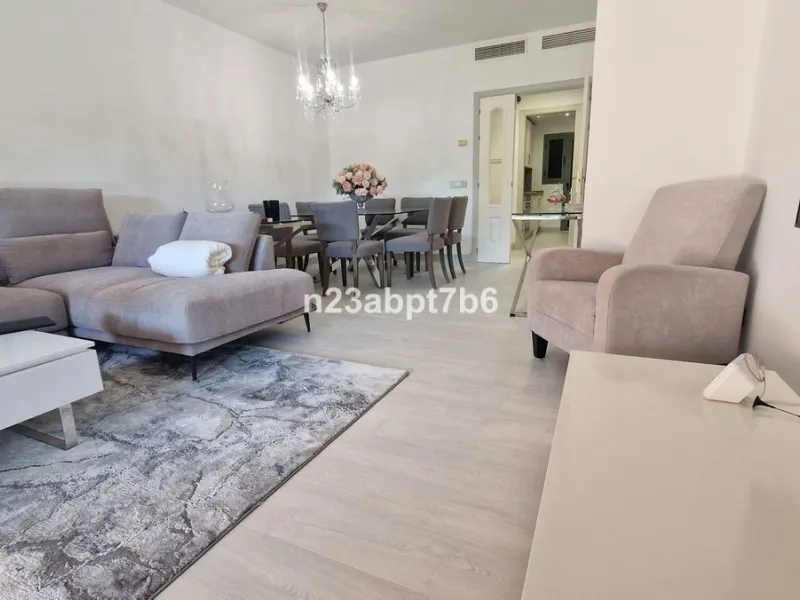 Fantastic Ground floor apartment that boast a spacious living and dining room that leads to a sunny south-west terrace and garden.