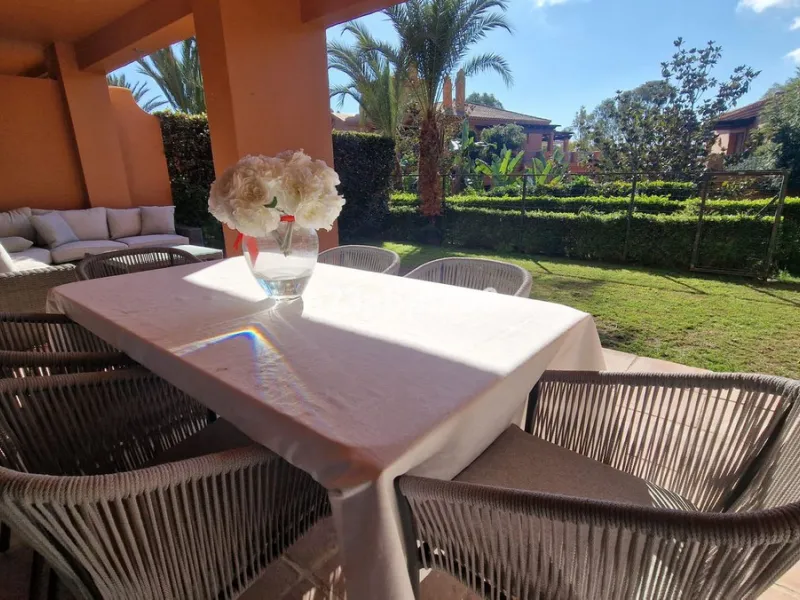 Fantastic Ground floor apartment that boast a spacious living and dining room that leads to a sunny south-west terrace and garden.