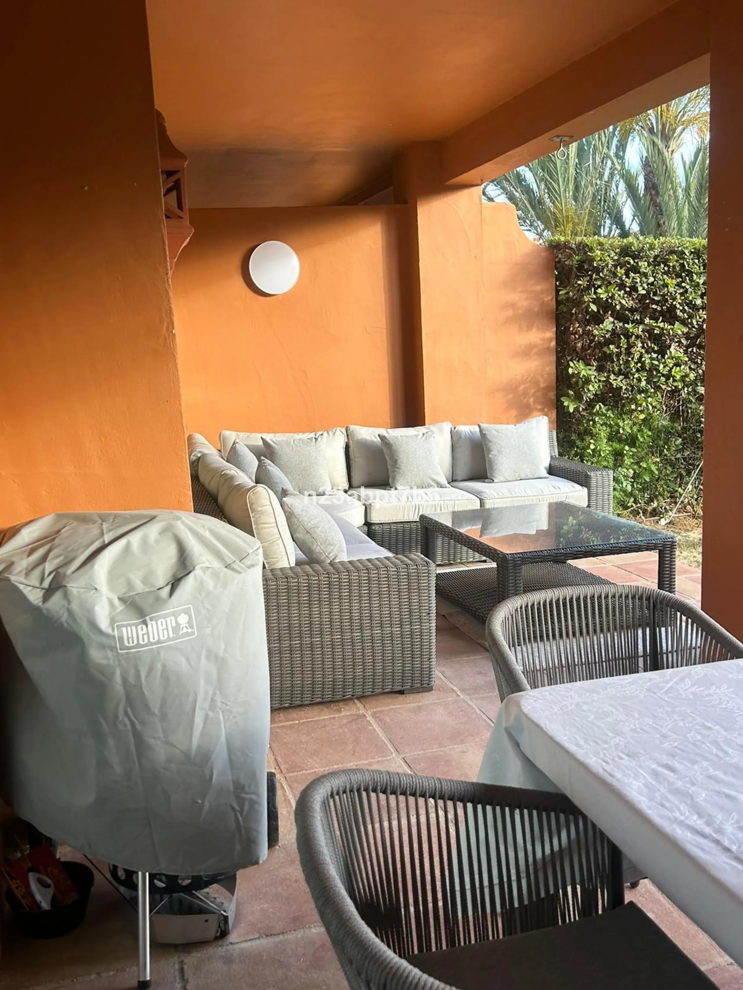 Fantastic Ground floor apartment that boast a spacious living and dining room that leads to a sunny south-west terrace and garden.