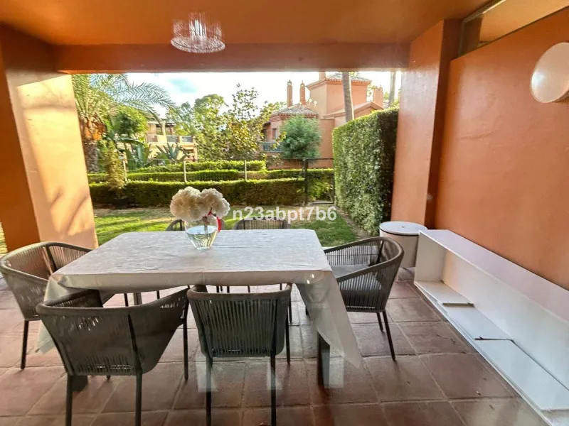Fantastic Ground floor apartment that boast a spacious living and dining room that leads to a sunny south-west terrace and garden.