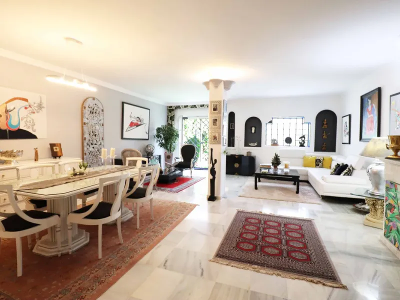 TOWNHOUSE FOR SALE IN ATALAYA | ESTEPONA