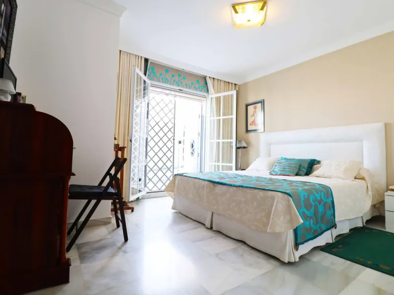 TOWNHOUSE FOR SALE IN ATALAYA | ESTEPONA