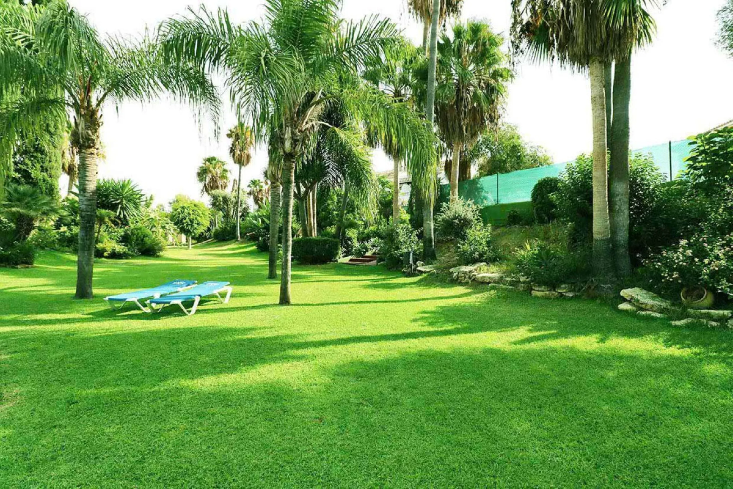 TOWNHOUSE FOR SALE IN ATALAYA | ESTEPONA