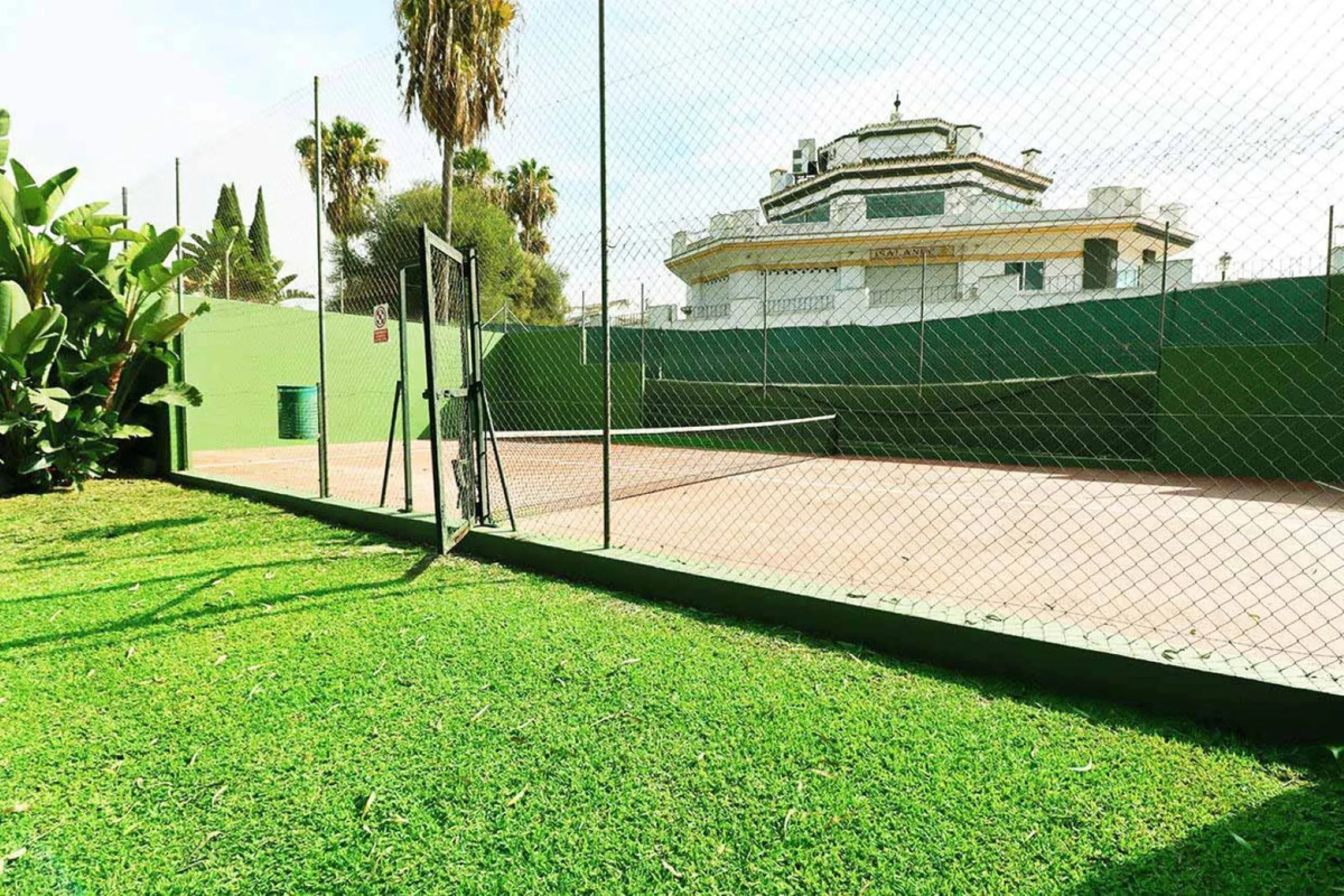 TOWNHOUSE FOR SALE IN ATALAYA | ESTEPONA