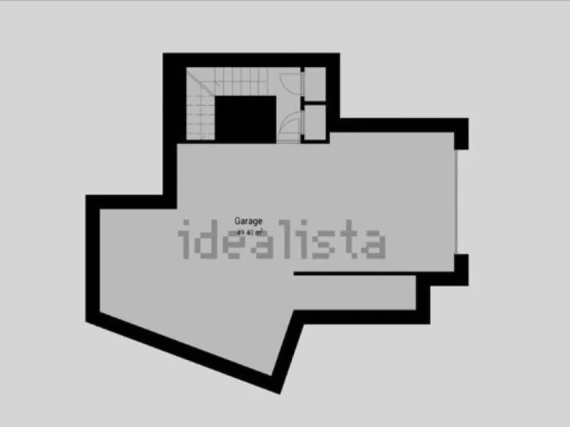 Situated just 9 mins from the Golden Mile and 10 into Puerto Banus, this is a small, unique development of just 59 townhouses, nestled into the foothills of the La Concha mountain in one of Spain´s biggest National Parks and overlooking the Istan lake. Pe
