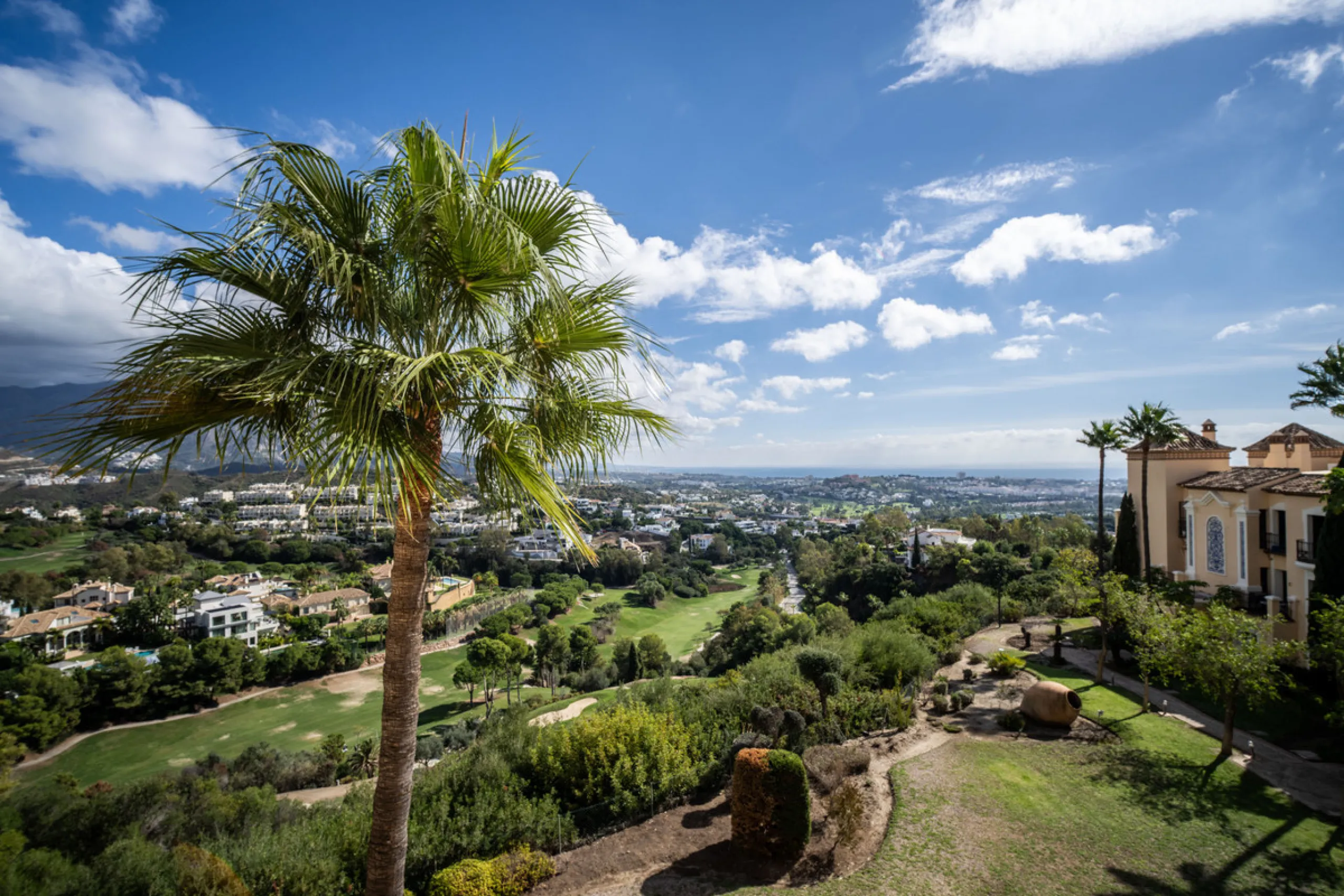 Discover the epitome of luxury living with this exceptional penthouse in Buenavista, La Quinta, perfectly situated to enjoy panoramic views of the sea, mountains and surrounding golf greens. This prime residence features terraces designed for all-season u