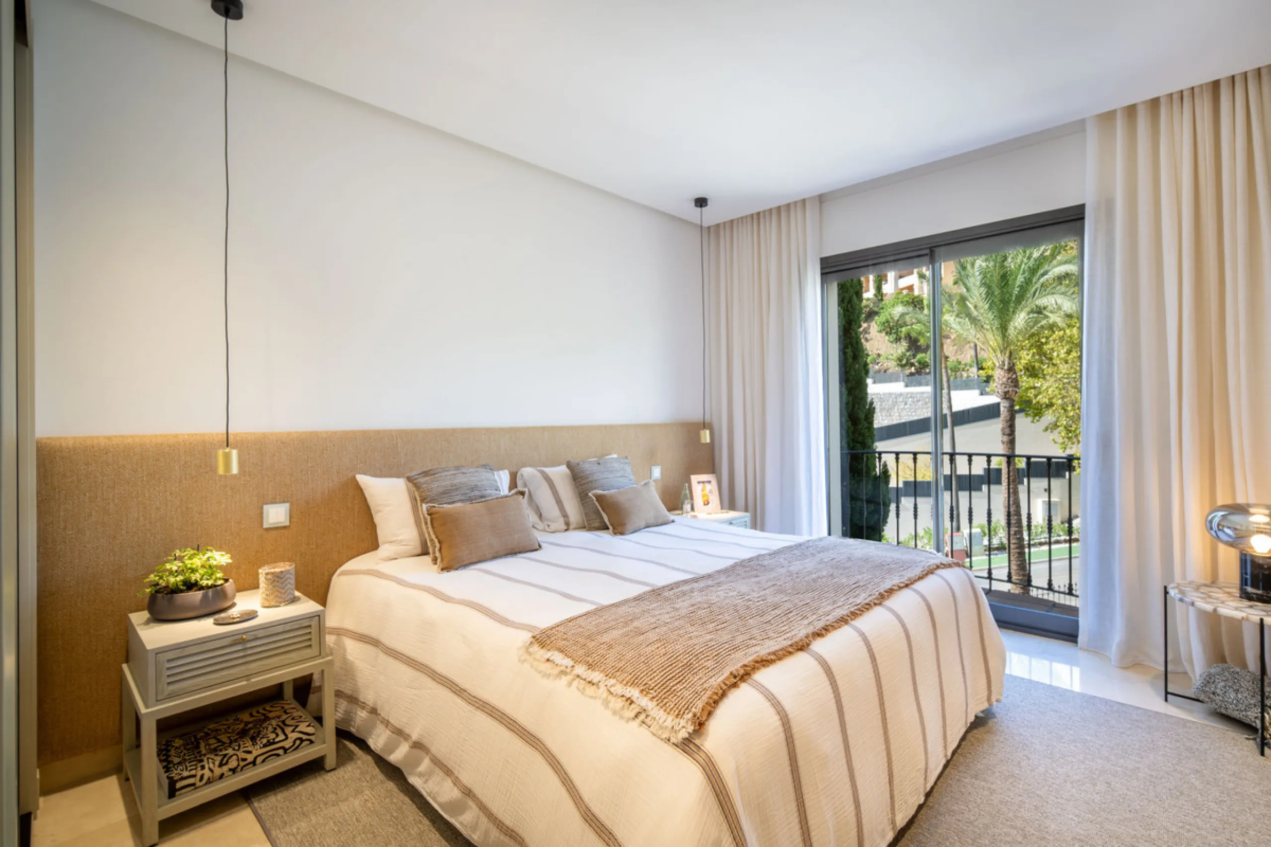 Discover the epitome of luxury living with this exceptional penthouse in Buenavista, La Quinta, perfectly situated to enjoy panoramic views of the sea, mountains and surrounding golf greens. This prime residence features terraces designed for all-season u
