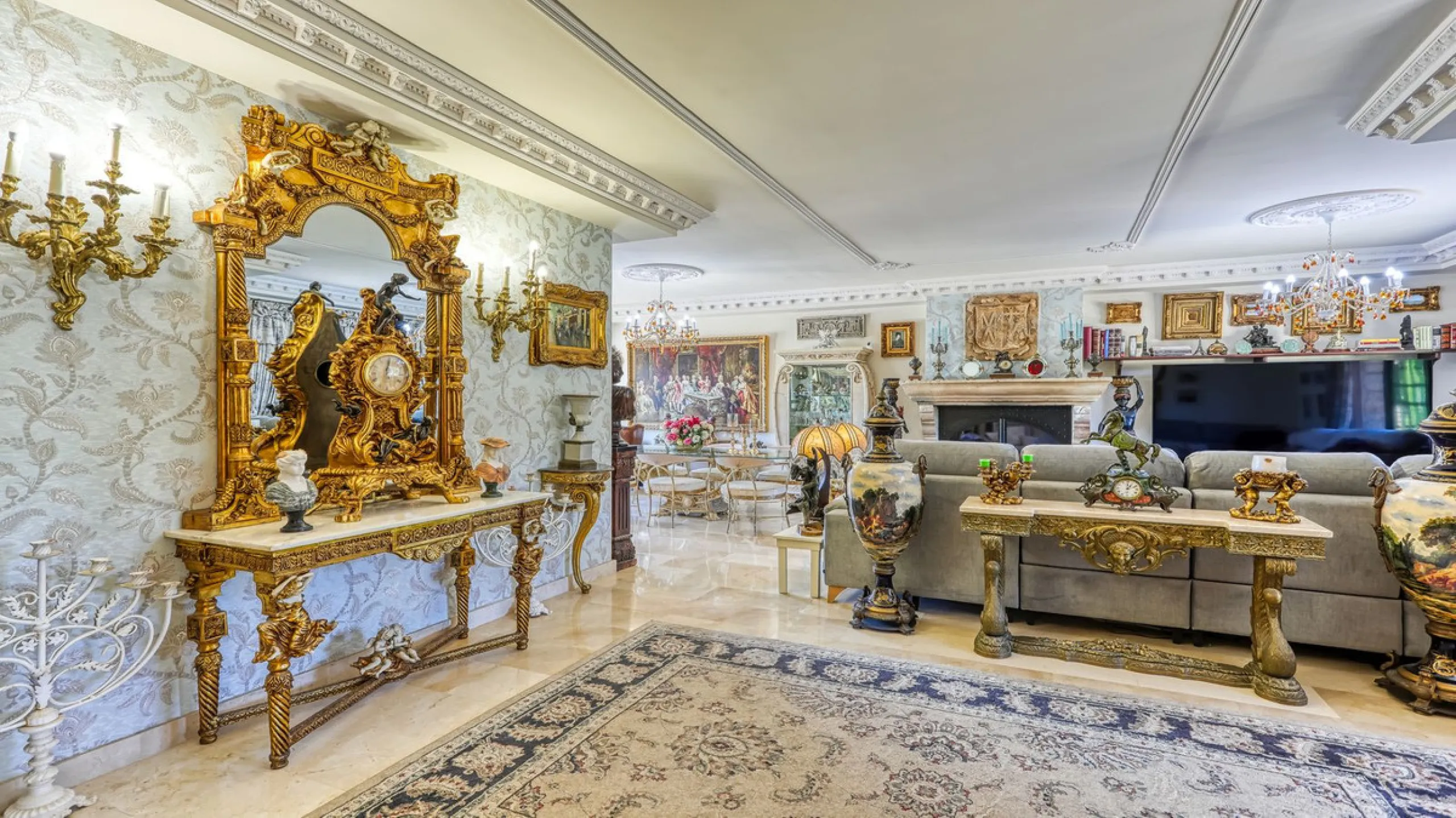 House - Finca - Cortijo в продаже в Alhaurín de la Torre, Málaga. В доме 8 спален и 6 ванных комнат. Площадь дома 659 м². Площадь участка 4613 м²