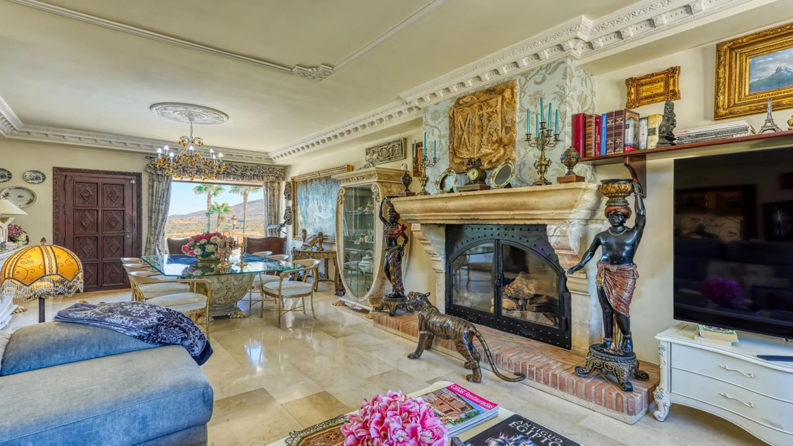 House - Finca - Cortijo в продаже в Alhaurín de la Torre, Málaga. В доме 8 спален и 6 ванных комнат. Площадь дома 659 м². Площадь участка 4613 м²