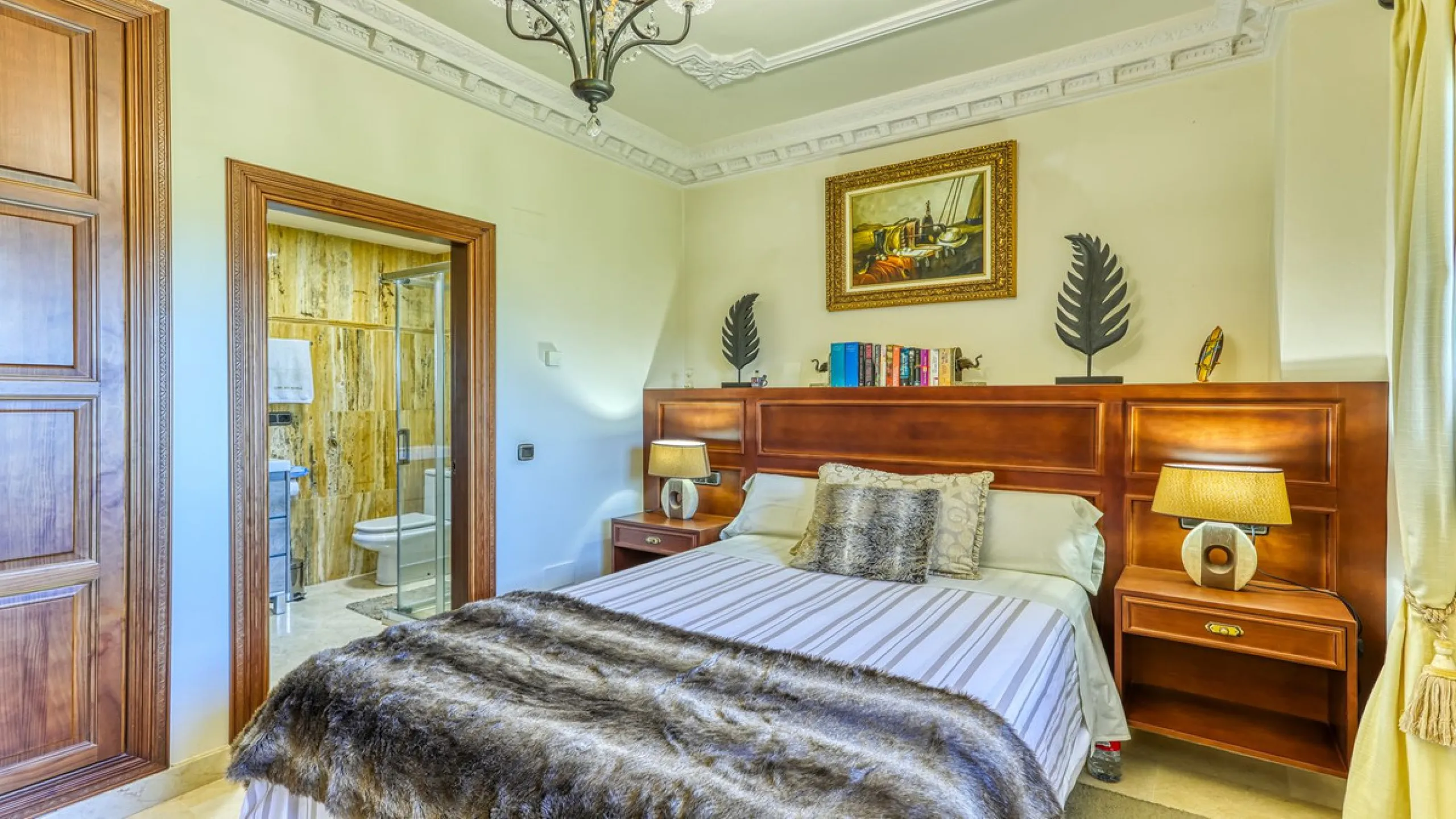 House - Finca - Cortijo в продаже в Alhaurín de la Torre, Málaga. В доме 8 спален и 6 ванных комнат. Площадь дома 659 м². Площадь участка 4613 м²