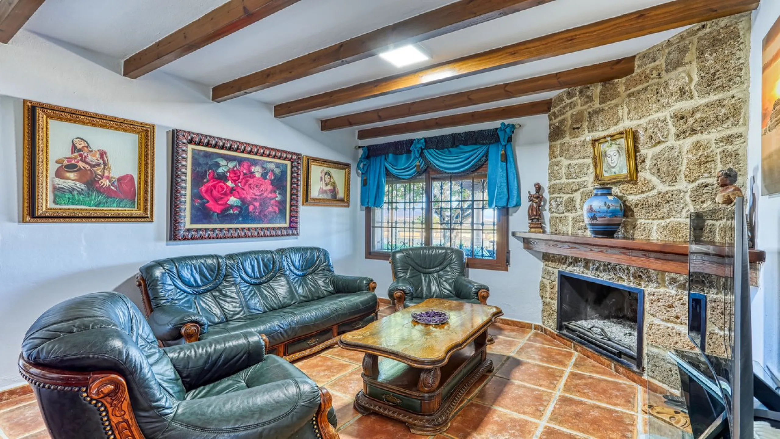 House - Finca - Cortijo в продаже в Alhaurín de la Torre, Málaga. В доме 8 спален и 6 ванных комнат. Площадь дома 659 м². Площадь участка 4613 м²