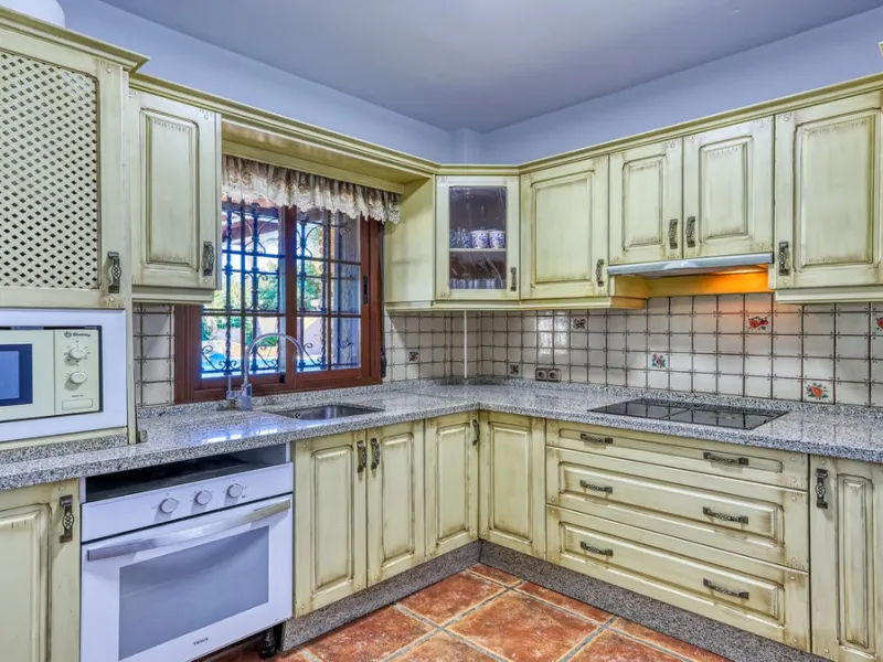 House - Finca - Cortijo в продаже в Alhaurín de la Torre, Málaga. В доме 8 спален и 6 ванных комнат. Площадь дома 659 м². Площадь участка 4613 м²
