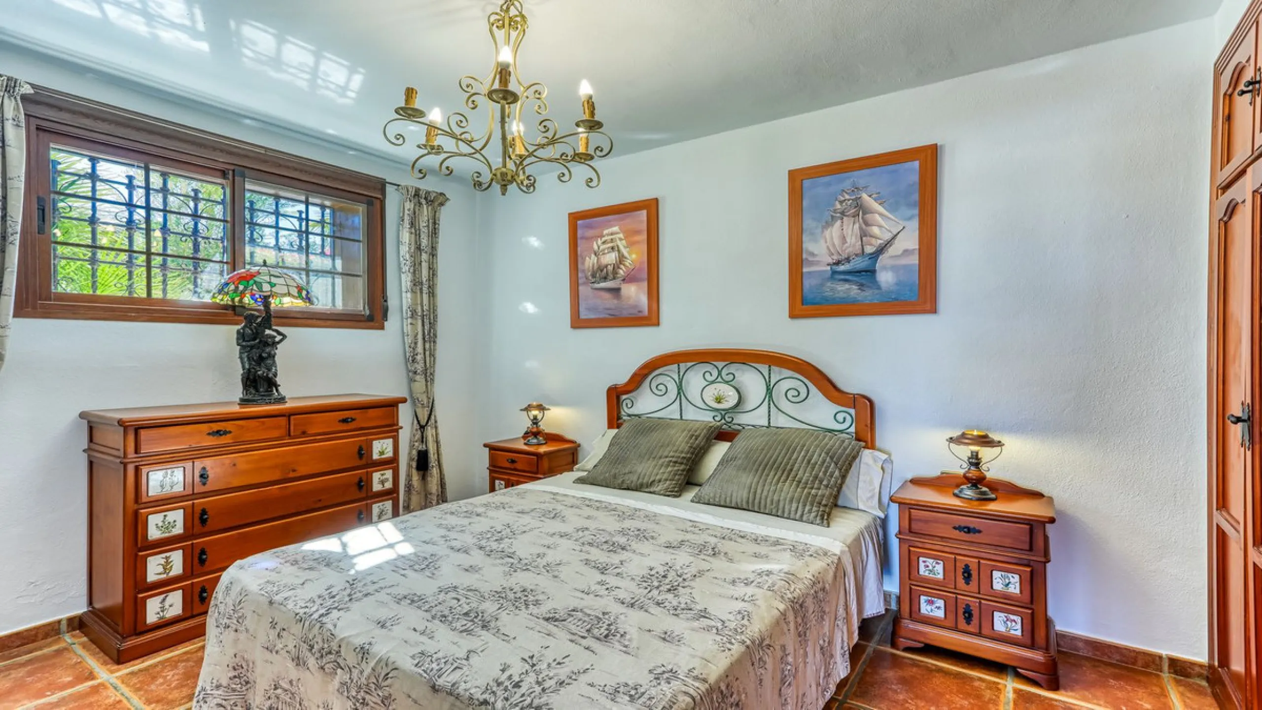 House - Finca - Cortijo в продаже в Alhaurín de la Torre, Málaga. В доме 8 спален и 6 ванных комнат. Площадь дома 659 м². Площадь участка 4613 м²