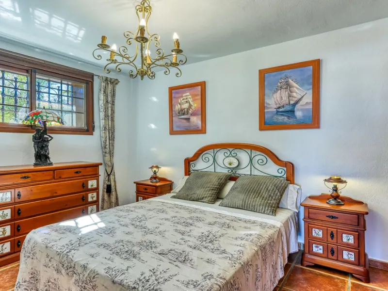 House - Finca - Cortijo в продаже в Alhaurín de la Torre, Málaga. В доме 8 спален и 6 ванных комнат. Площадь дома 659 м². Площадь участка 4613 м²