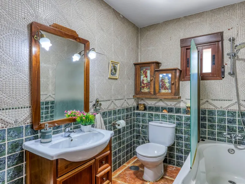 House - Finca - Cortijo в продаже в Alhaurín de la Torre, Málaga. В доме 8 спален и 6 ванных комнат. Площадь дома 659 м². Площадь участка 4613 м²