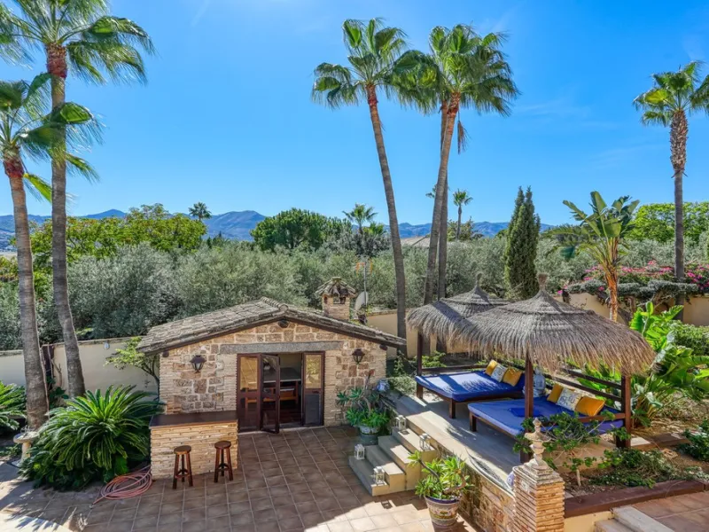 House - Finca - Cortijo в продаже в Alhaurín de la Torre, Málaga. В доме 8 спален и 6 ванных комнат. Площадь дома 659 м². Площадь участка 4613 м²