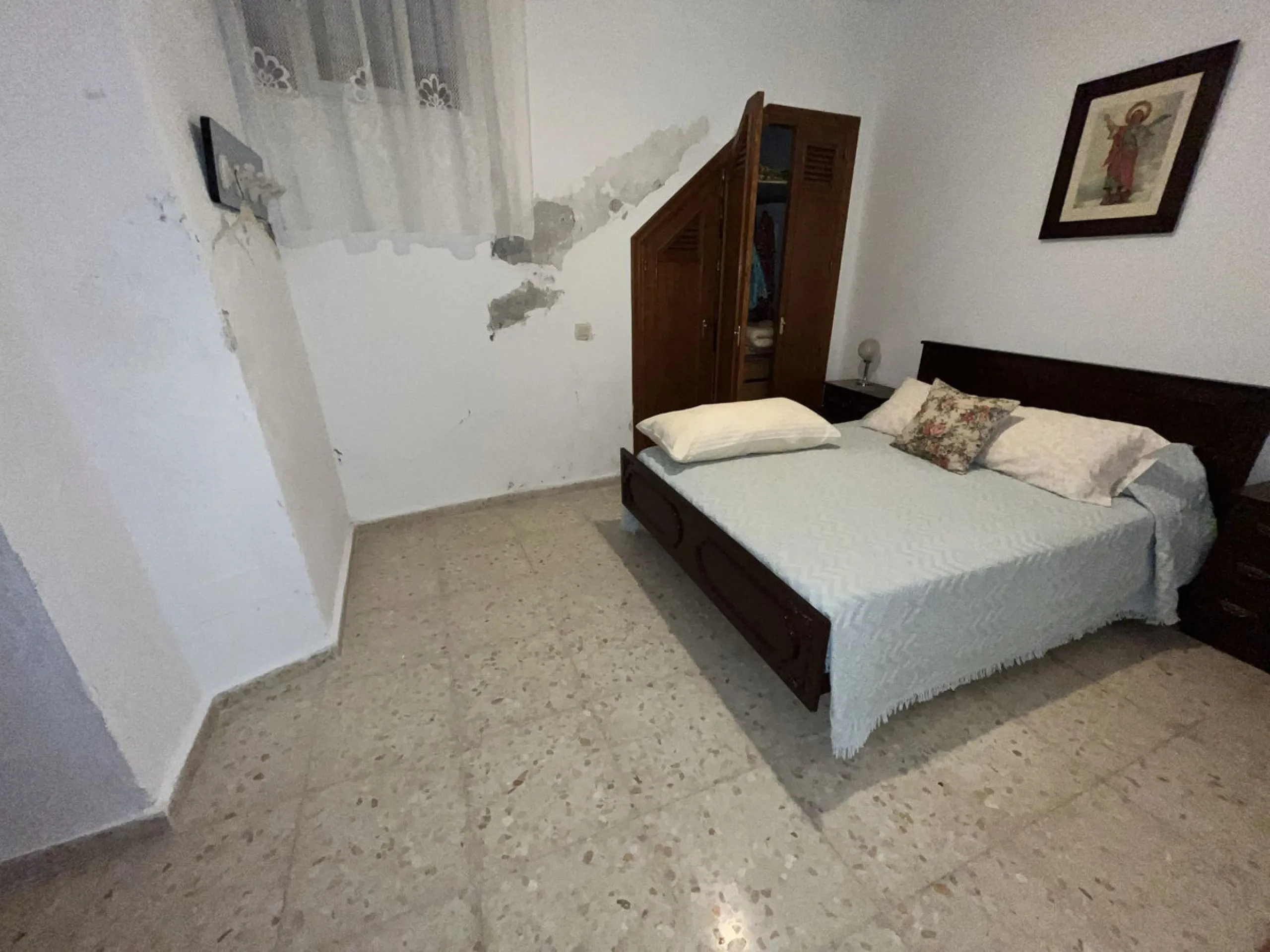 Investitionsmöglichkeit im Zentrum von Estepona, an der Fußgängerzone Calle Mondéjar, sehr nah am neuen Boulevard, Geschäften und Dienstleistungen sowie fußläufig zum Meer