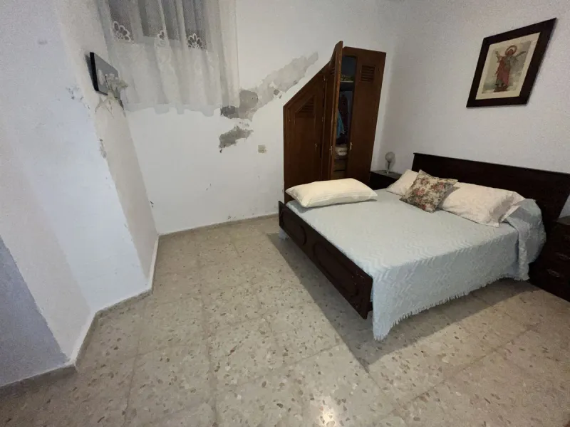 Investitionsmöglichkeit im Zentrum von Estepona, an der Fußgängerzone Calle Mondéjar, sehr nah am neuen Boulevard, Geschäften und Dienstleistungen sowie fußläufig zum Meer