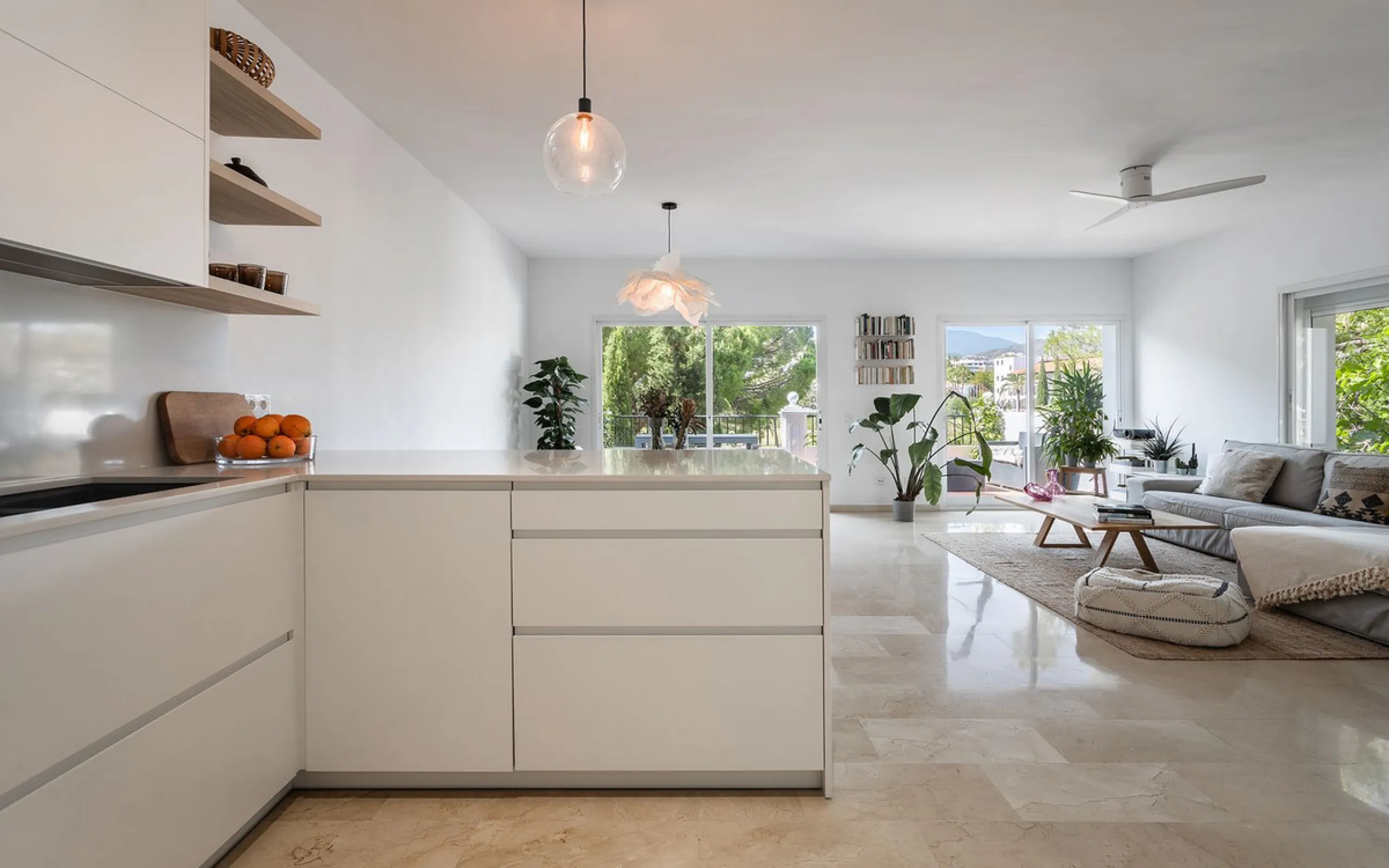 House - Townhouse в продаже в Benahavís, Málaga. В доме 4 спален и 4 ванных комнат. Площадь дома 283 м²
