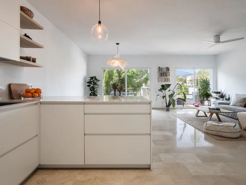 House - Townhouse в продаже в Benahavís, Málaga. В доме 4 спален и 4 ванных комнат. Площадь дома 283 м²