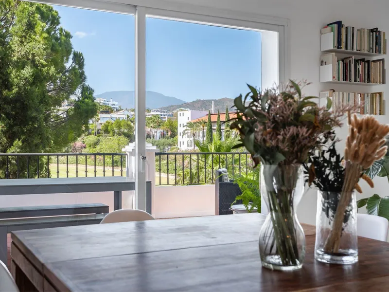 House - Townhouse в продаже в Benahavís, Málaga. В доме 4 спален и 4 ванных комнат. Площадь дома 283 м²