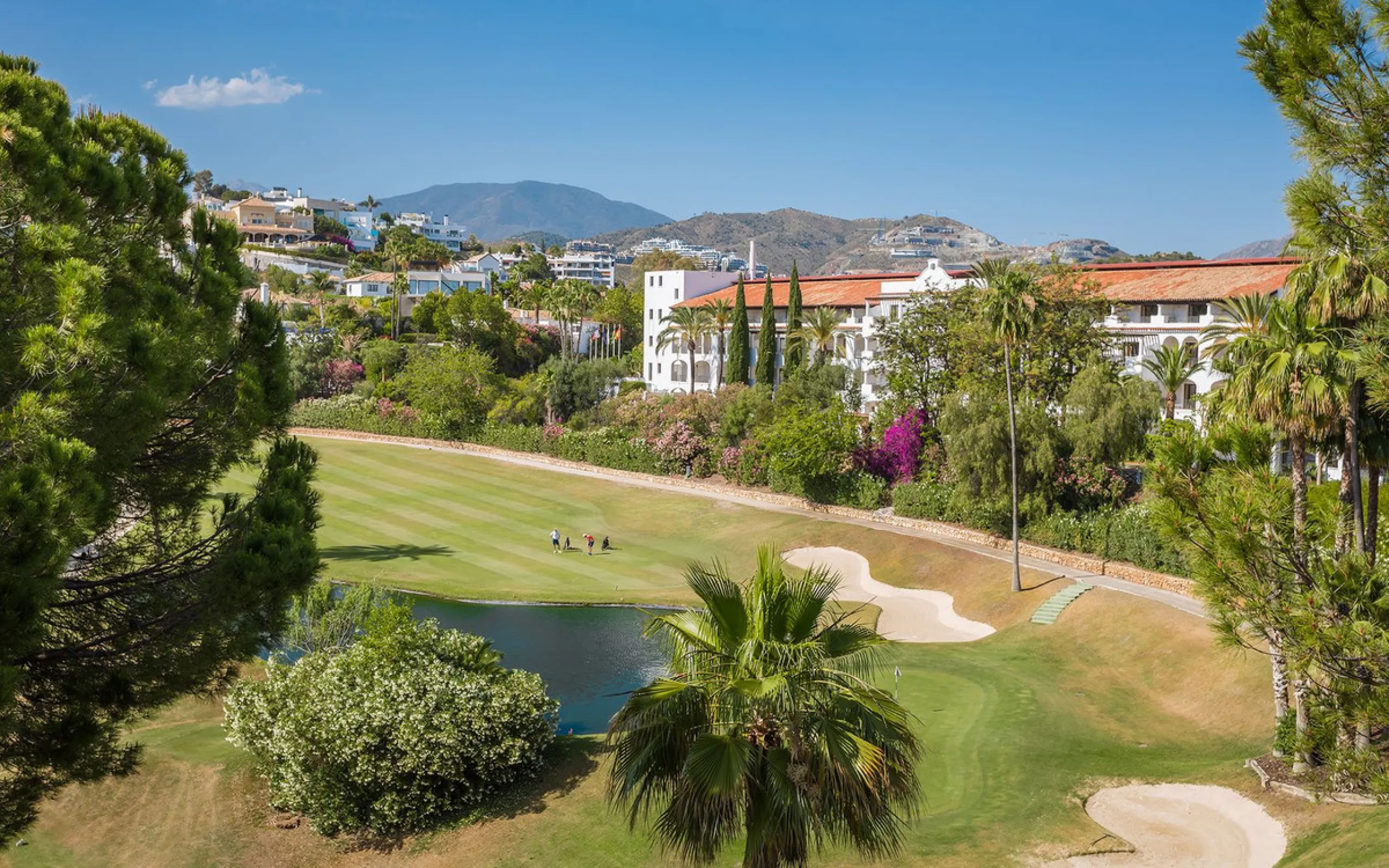 House - Townhouse в продаже в Benahavís, Málaga. В доме 4 спален и 4 ванных комнат. Площадь дома 283 м²