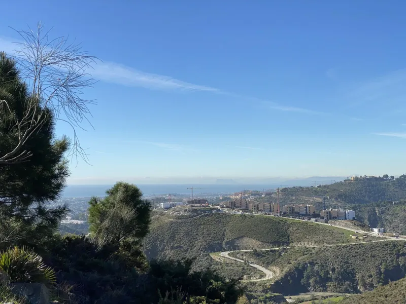 This incredible project is set on a 11,178 sqm plot with absolutely breathtaking views. It's a truly unique opportunity, sold with plans and an active building license for a stunning 2.443 sqm villa with 1.998 interior space.