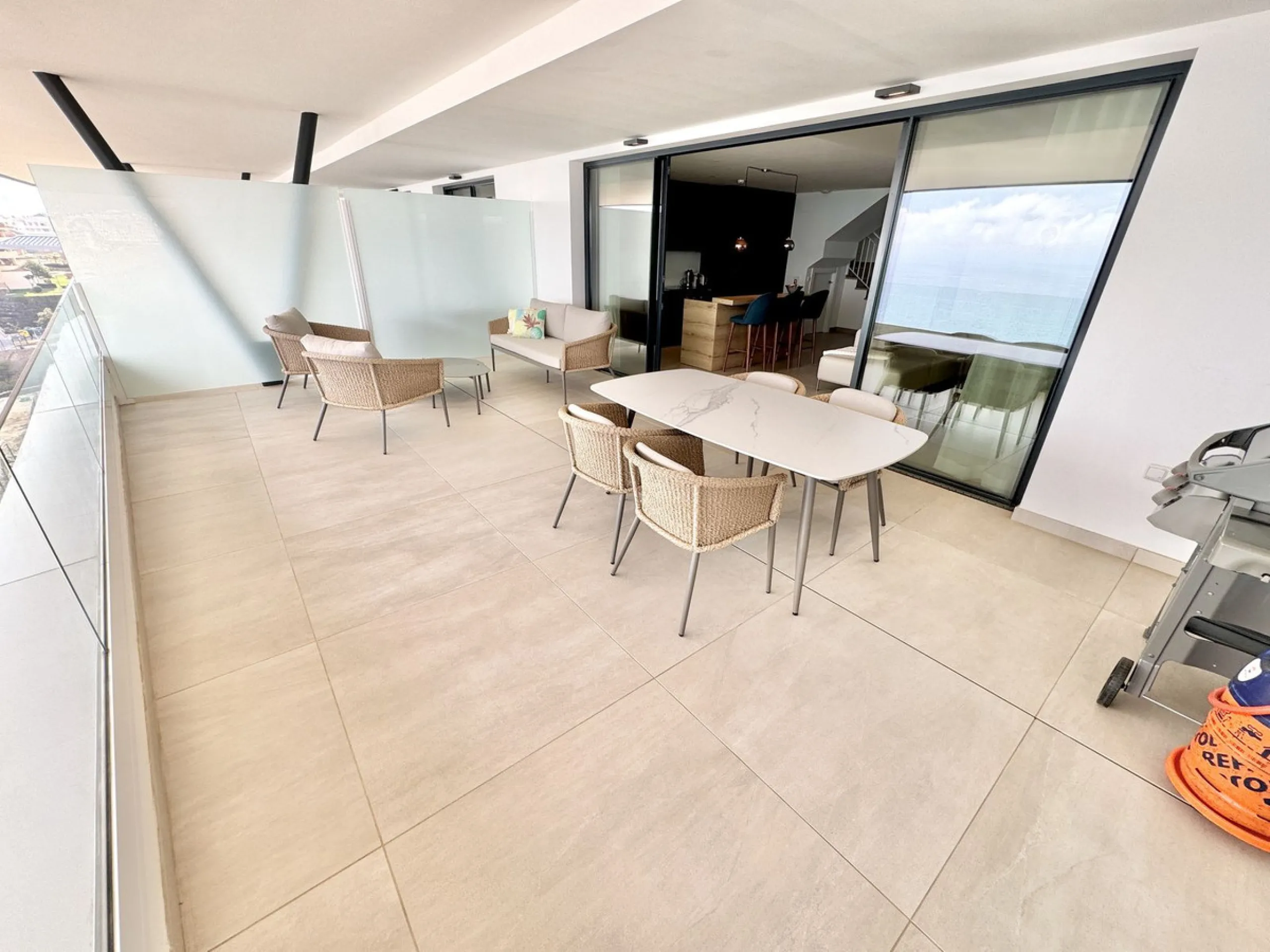 REDUCED - Stunning 2 bed duplex Penthouse only 100m to beach, shops & restaurants, with breathtaking 180º Mediterranean sea views. Set in exclusive El Higueron luxury Sports / Spa community with own beach Club.