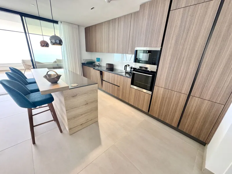 REDUCED - Stunning 2 bed duplex Penthouse only 100m to beach, shops & restaurants, with breathtaking 180º Mediterranean sea views. Set in exclusive El Higueron luxury Sports / Spa community with own beach Club.