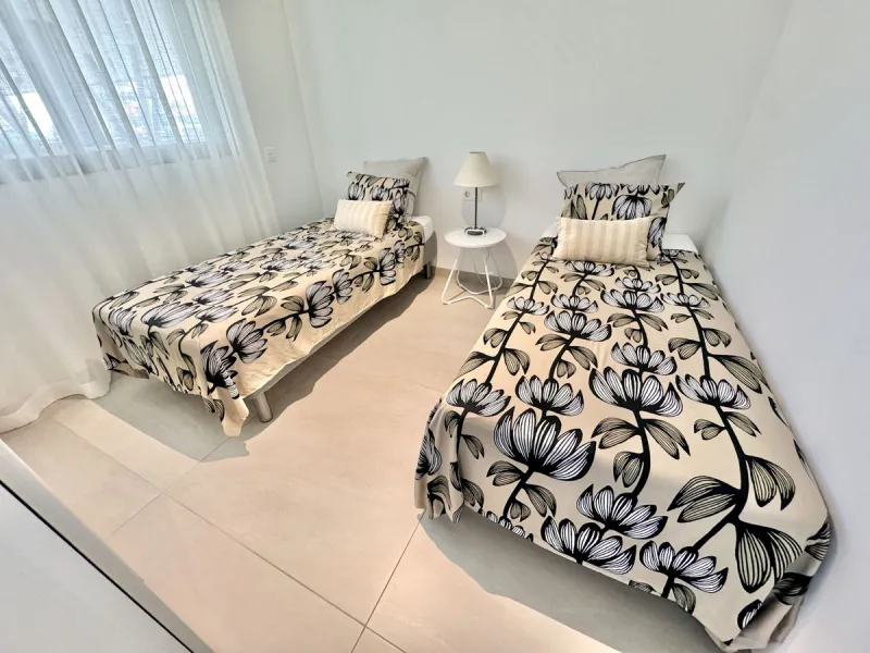 REDUCED - Stunning 2 bed duplex Penthouse only 100m to beach, shops & restaurants, with breathtaking 180º Mediterranean sea views. Set in exclusive El Higueron luxury Sports / Spa community with own beach Club.