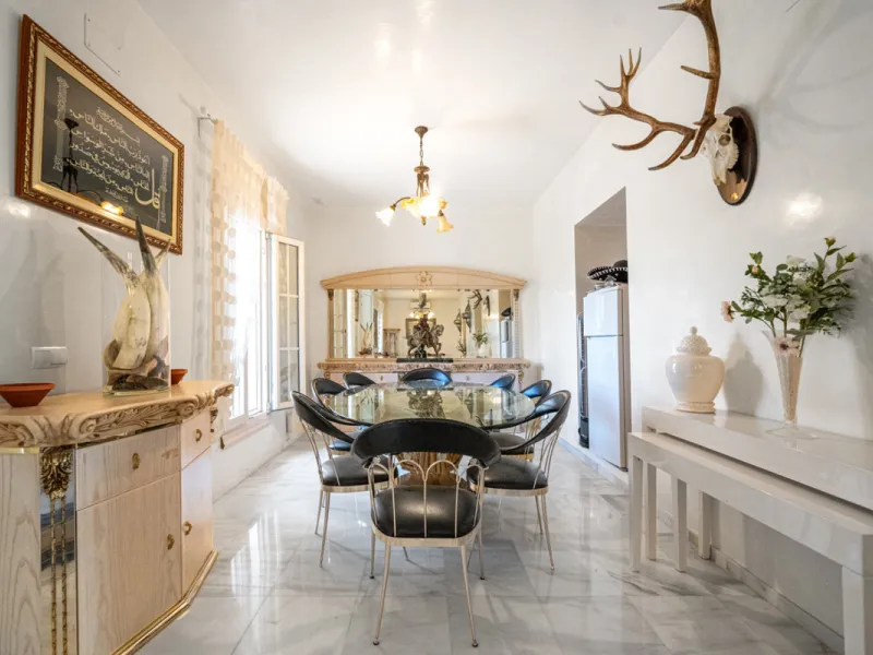 House - Finca - Cortijo в продаже в Pizarra, Málaga. В доме 4 спален и 3 ванных комнат. Площадь дома 589 м². Площадь участка 136151 м²