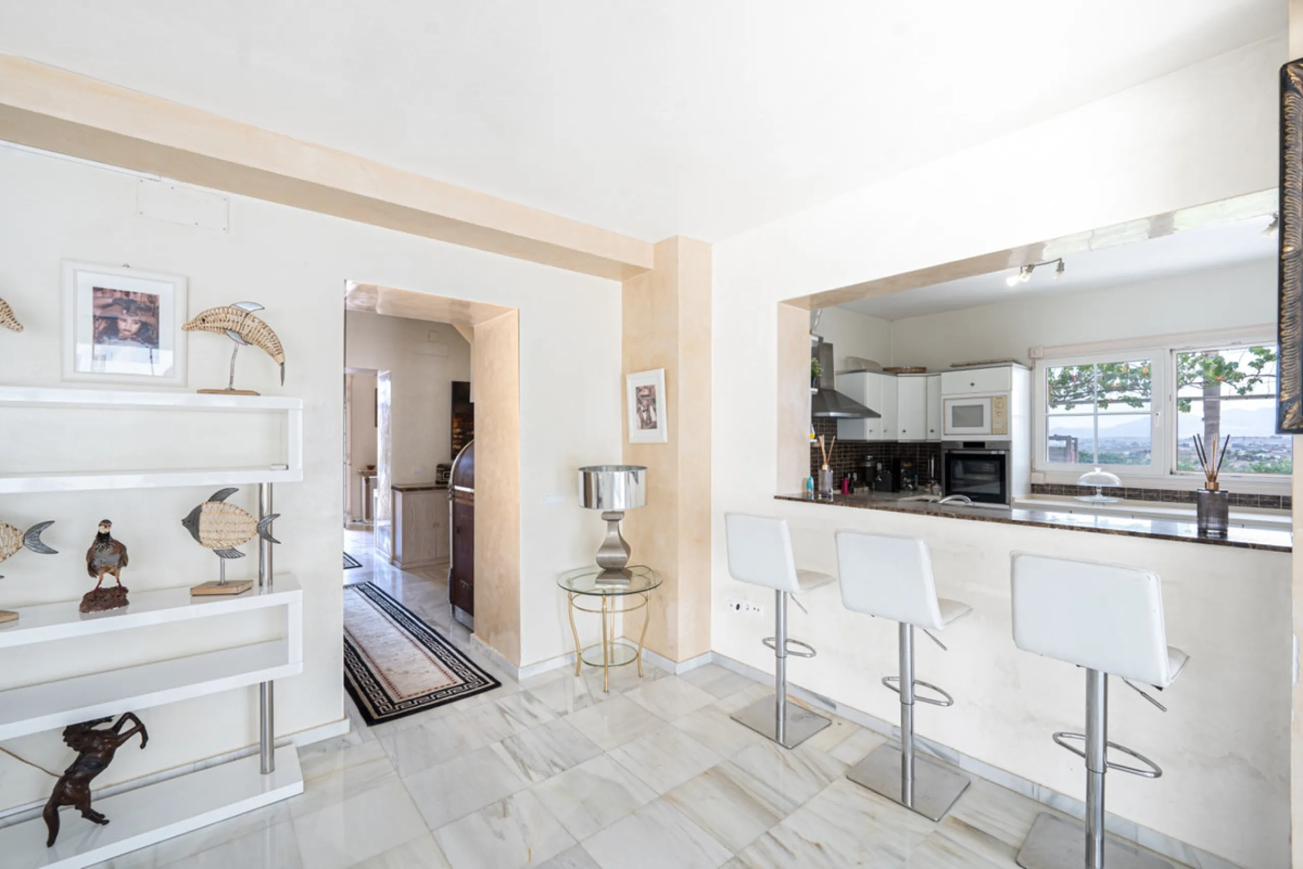 House - Finca - Cortijo в продаже в Pizarra, Málaga. В доме 4 спален и 3 ванных комнат. Площадь дома 589 м². Площадь участка 136151 м²