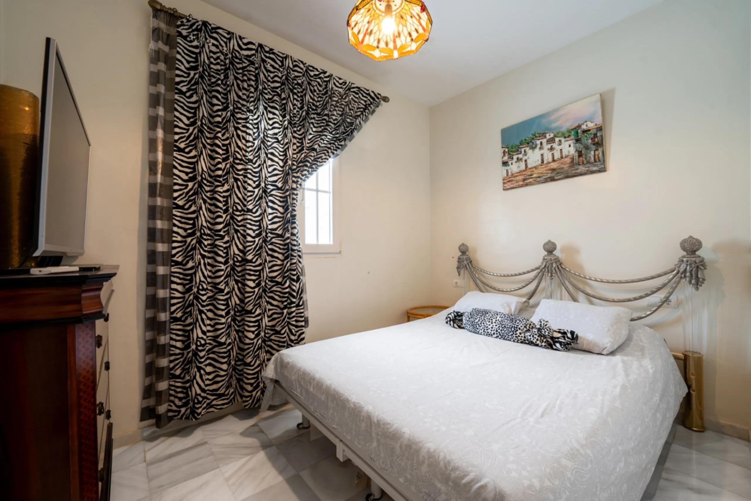 House - Finca - Cortijo в продаже в Pizarra, Málaga. В доме 4 спален и 3 ванных комнат. Площадь дома 589 м². Площадь участка 136151 м²
