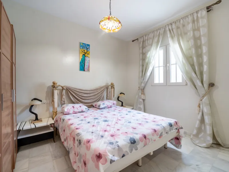 House - Finca - Cortijo в продаже в Pizarra, Málaga. В доме 4 спален и 3 ванных комнат. Площадь дома 589 м². Площадь участка 136151 м²
