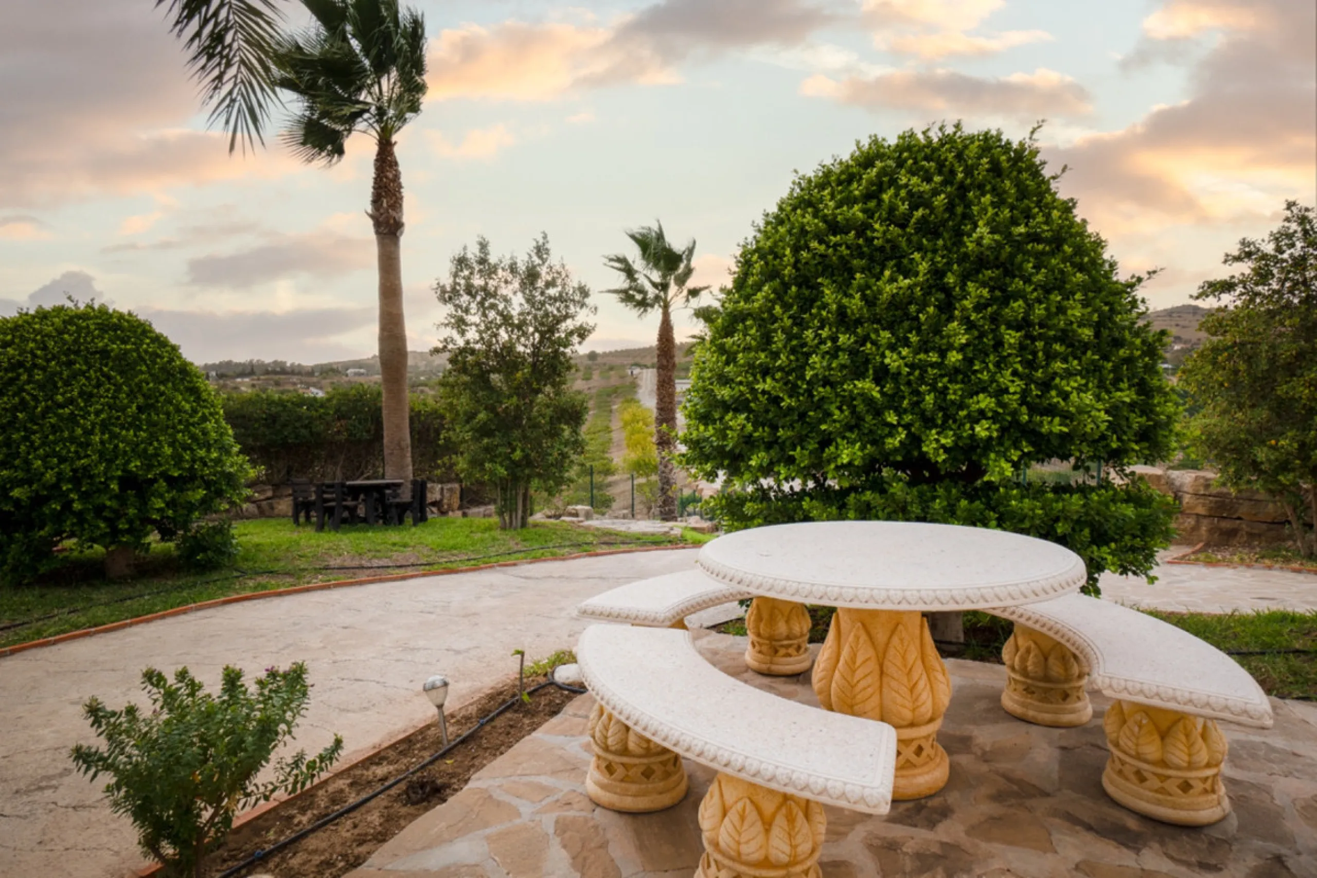 House - Finca - Cortijo в продаже в Pizarra, Málaga. В доме 4 спален и 3 ванных комнат. Площадь дома 589 м². Площадь участка 136151 м²