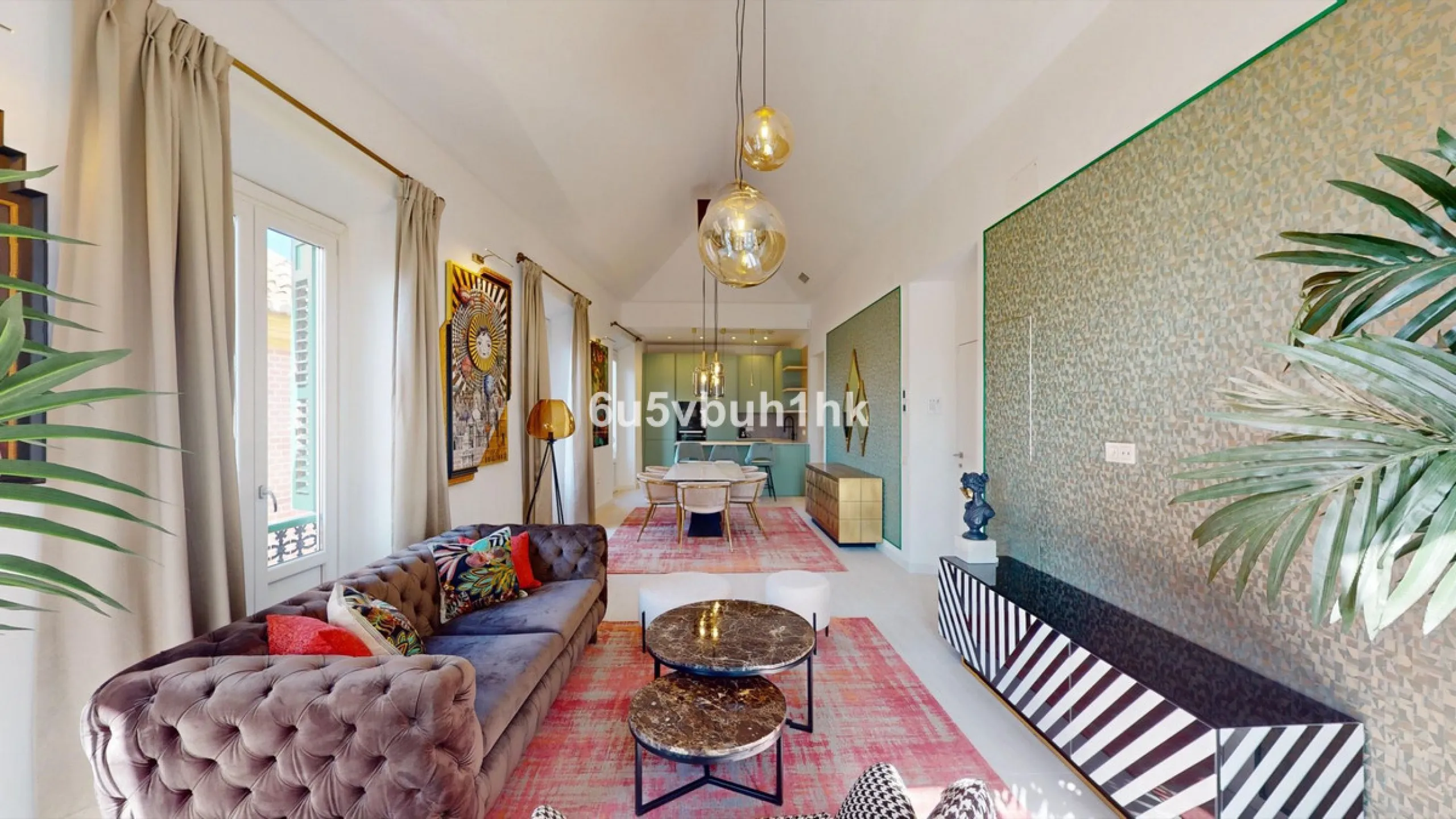 Discover sophisticated city living in this fully renovated penthouse, located in the very heart of Málaga's historic centre. Designed for those who appreciate refined aesthetics, comfort, and tranquillity, this home offers a private retreat in one of the 