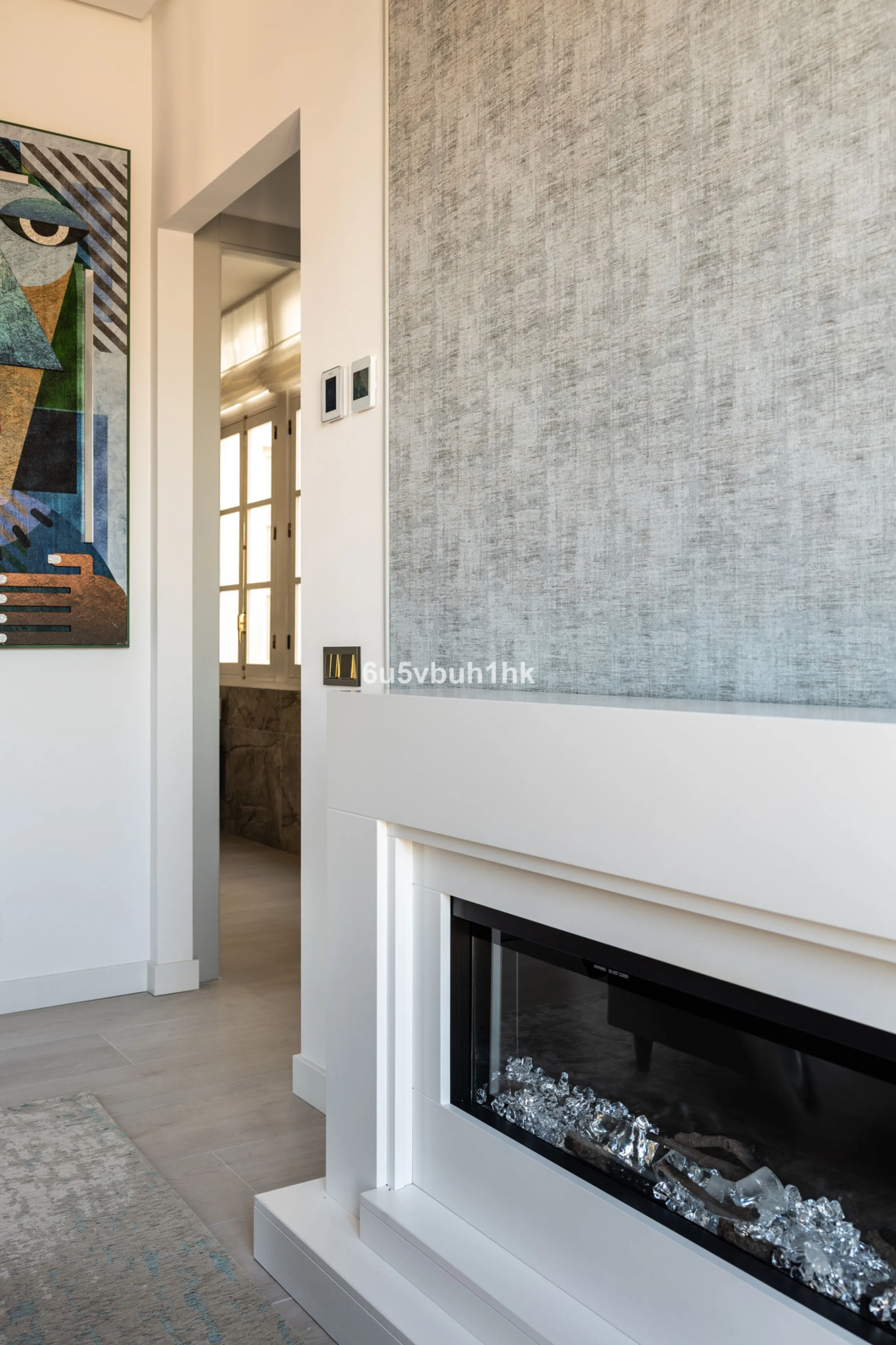 Discover sophisticated city living in this fully renovated penthouse, located in the very heart of Málaga's historic centre. Designed for those who appreciate refined aesthetics, comfort, and tranquillity, this home offers a private retreat in one of the 