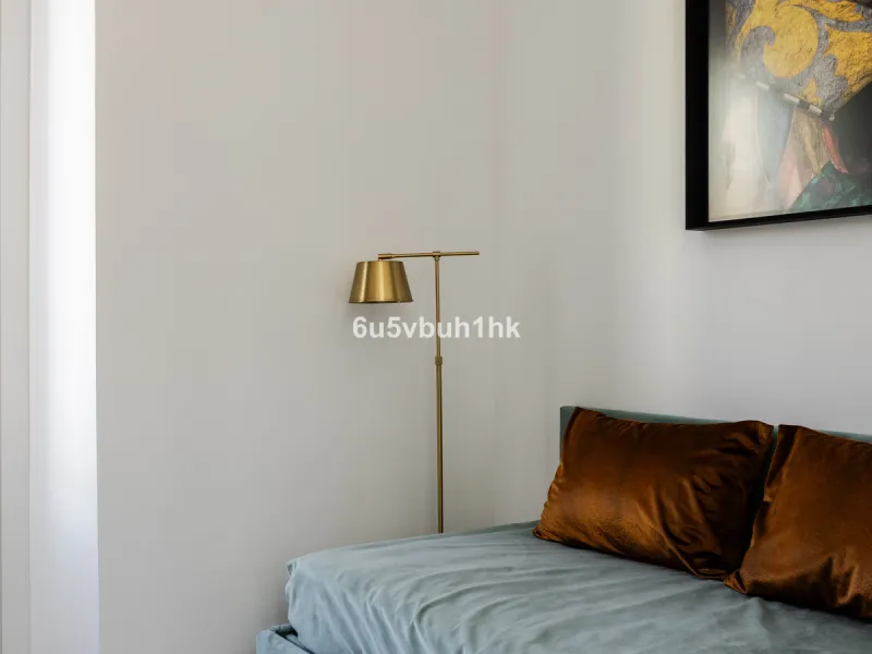 Discover sophisticated city living in this fully renovated penthouse, located in the very heart of Málaga's historic centre. Designed for those who appreciate refined aesthetics, comfort, and tranquillity, this home offers a private retreat in one of the 