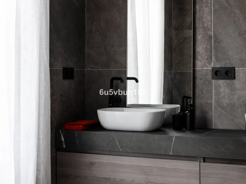 Discover sophisticated city living in this fully renovated penthouse, located in the very heart of Málaga's historic centre. Designed for those who appreciate refined aesthetics, comfort, and tranquillity, this home offers a private retreat in one of the 