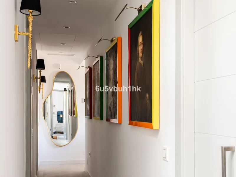 Discover sophisticated city living in this fully renovated penthouse, located in the very heart of Málaga's historic centre. Designed for those who appreciate refined aesthetics, comfort, and tranquillity, this home offers a private retreat in one of the 
