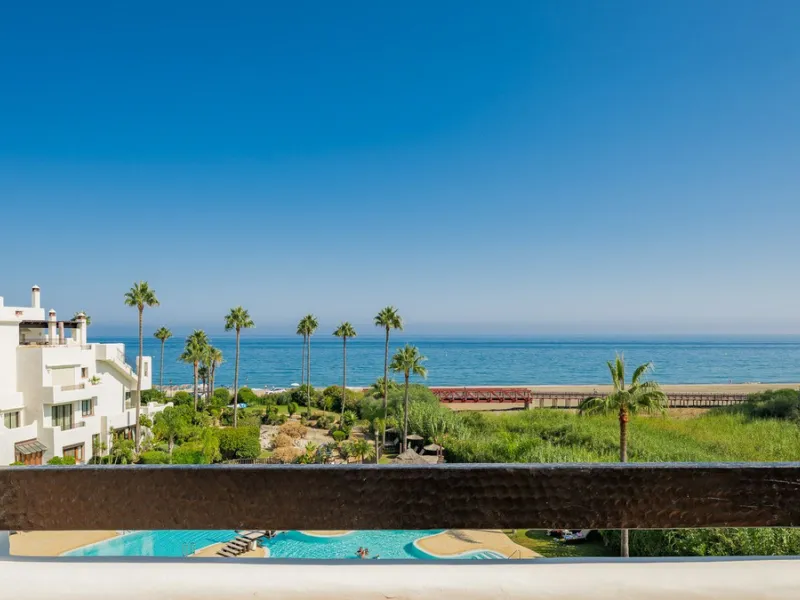 Stunning Beachfront Penthouse located on the New Golden Mile, Estepona