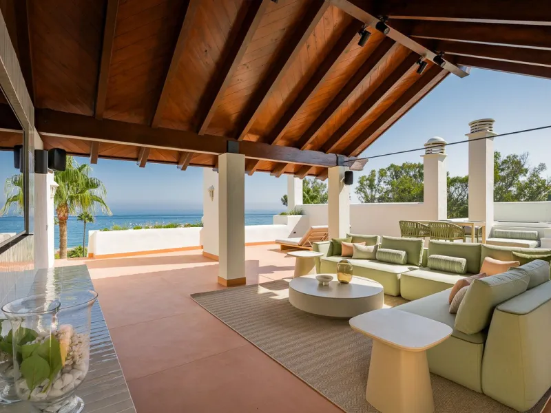 Stunning Beachfront Penthouse located on the New Golden Mile, Estepona