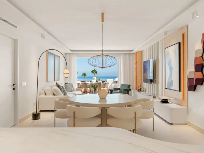 Stunning Beachfront Penthouse located on the New Golden Mile, Estepona