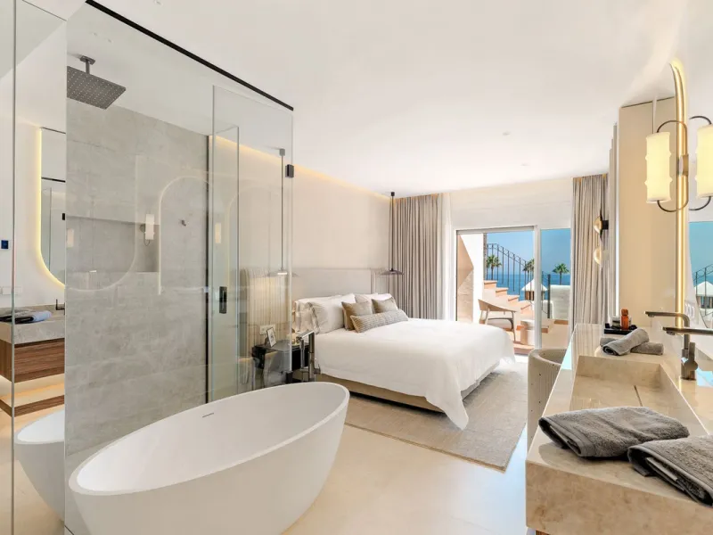Stunning Beachfront Penthouse located on the New Golden Mile, Estepona