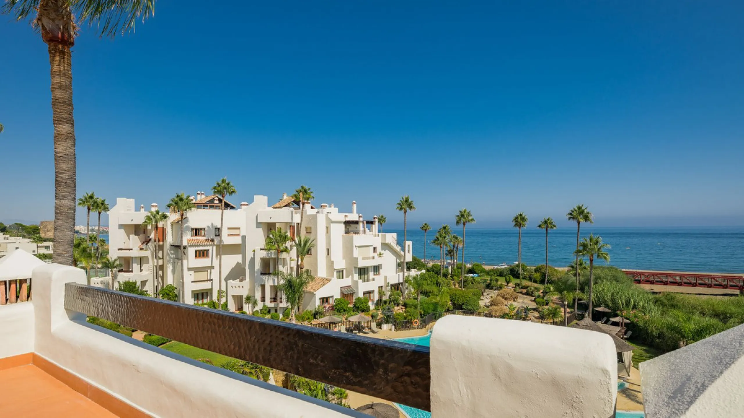 Stunning Beachfront Penthouse located on the New Golden Mile, Estepona