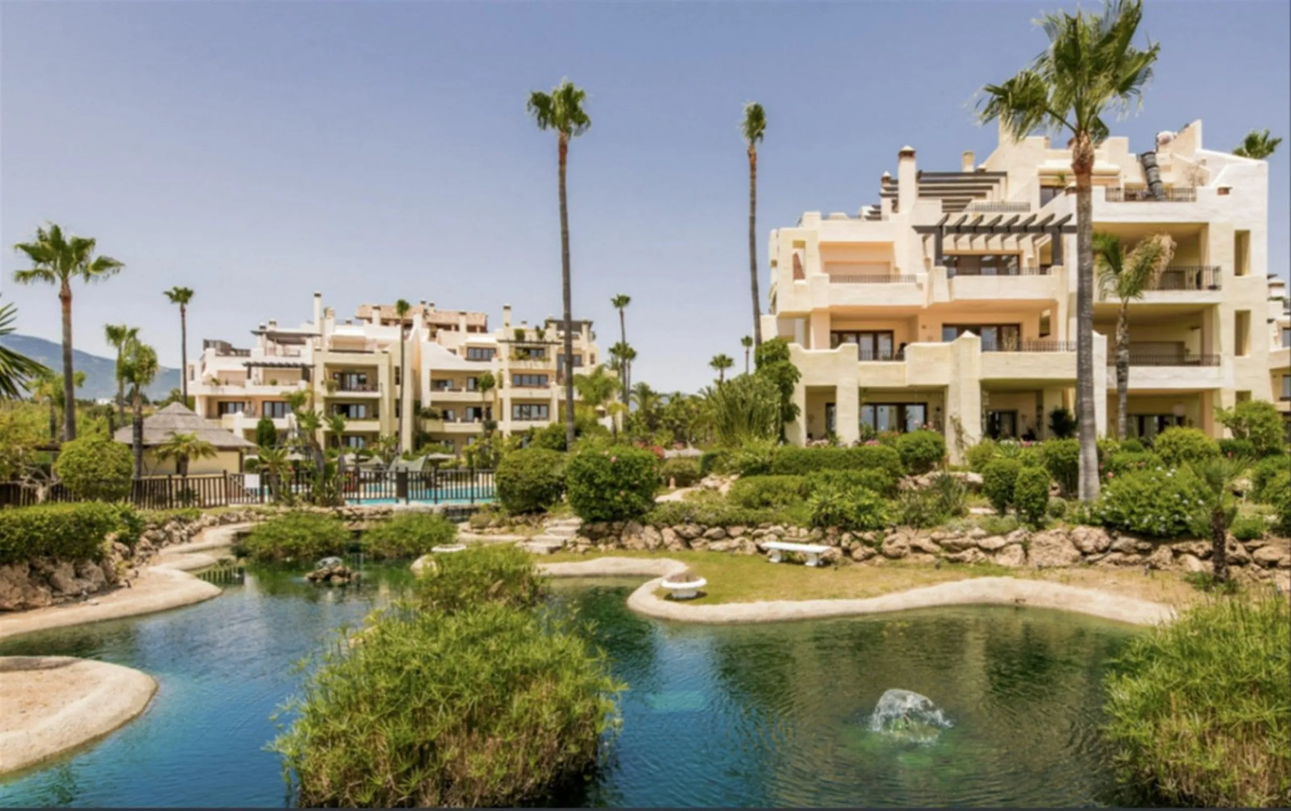 Stunning Beachfront Penthouse located on the New Golden Mile, Estepona
